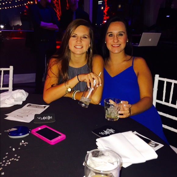 Profile Picture of Caitlyn Lautner (@caitlynlautner) on Poshmark