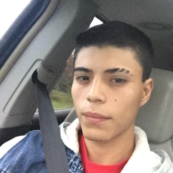 Profile Picture of Edgar Colin (@edgarcolin) on Poshmark