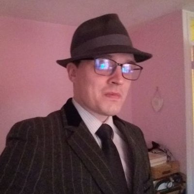 Profile Picture of Alex Gill Needs An Unflattened Top Hat (@Alex_Gill_1985) on Twitter