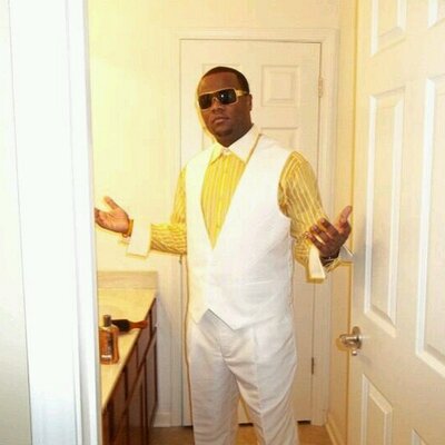 Profile Picture of Emanuel Wright (@emoneytheone) on Twitter