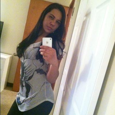 Profile Picture of Iris Batista (@irisbatista26) on Twitter