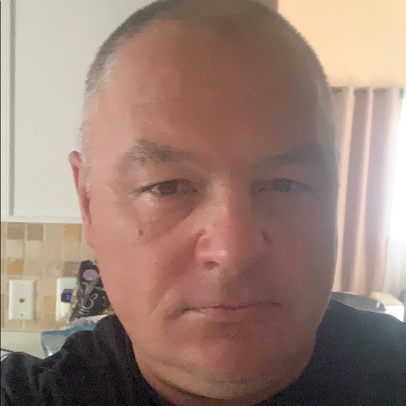 Profile Picture of Yuriy Nenych (@yuriynenych) on Poshmark