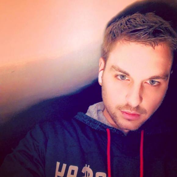 Profile Picture of Collin Edwards (@fleshking) on Poshmark