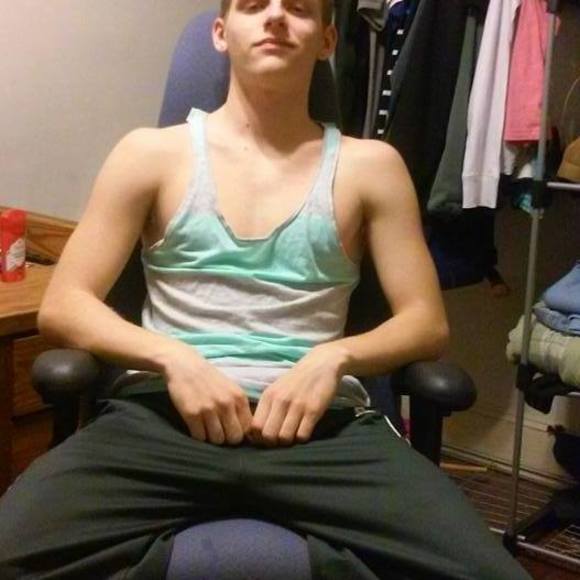Profile Picture of David Poulton (@dpoulton97) on Poshmark