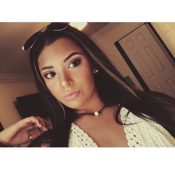 Profile Picture of Olivia Mateo (@livmateoooo) on Poshmark