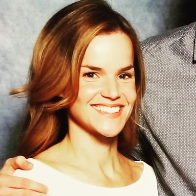 Profile Picture of Lori Charbonneau (@ReruSynjeh) on Twitter