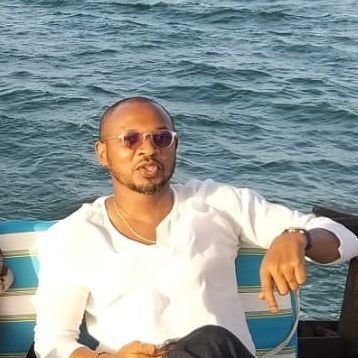 Profile Picture of Robert Ba (@BobbyBa33) on Twitter