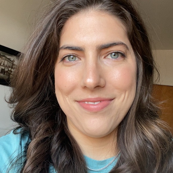 Profile Picture of Stephanie Hadrill (@shadrill) on Poshmark