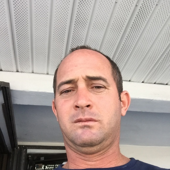 Profile Picture of Alexander Bezanilla (@bezanilla) on Poshmark