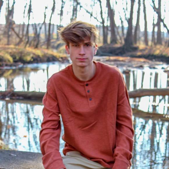 Profile Picture of Conner Mitchell (@conner200314) on Poshmark