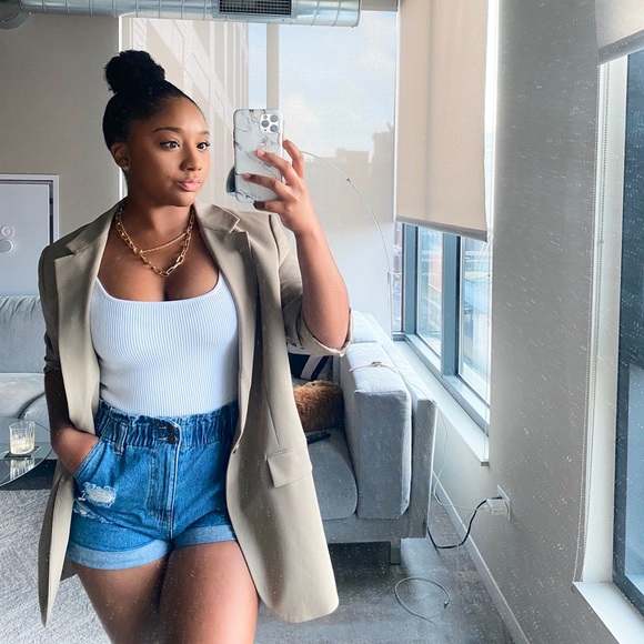 Profile Picture of Jasmine Hargrove (@jasminehargr199) on Poshmark