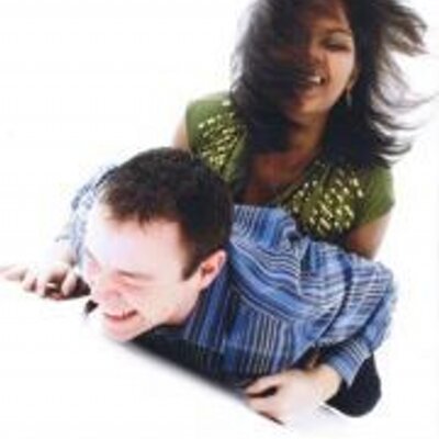 Profile Picture of Simon Jones (@SimonOnTheNet) on Twitter