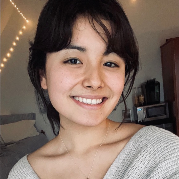 Profile Picture of Abigail Calvelli (@acalv14) on Poshmark