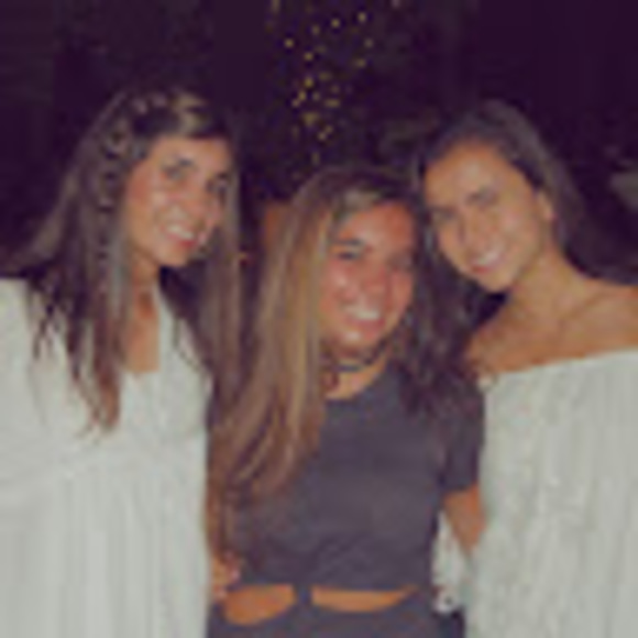 Profile Picture of Alivia Calabrase (@a_calabrase) on Poshmark