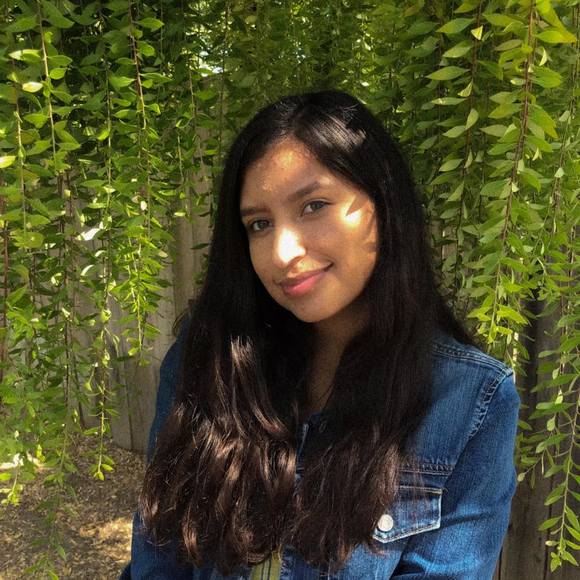 Profile Picture of Daniella Silva (@nela1019) on Poshmark