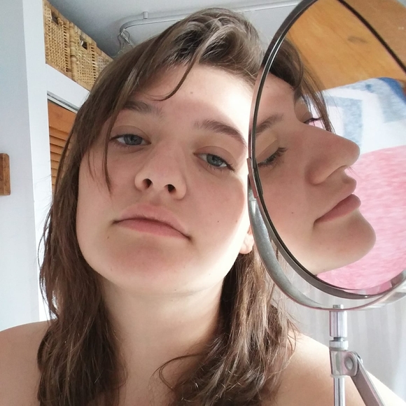 Profile Picture of Katja Jonasch (@katjajonasch) on Poshmark