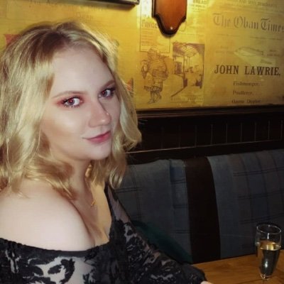 Profile Picture of Tori Lowe (@tori_lowe) on Twitter