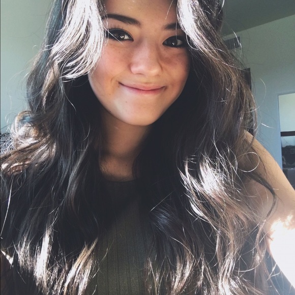 Kaitlyn Schlueter - Poshmark Profile Picture of Kaitlyn Schlueter (@kschlueter) on Poshmark