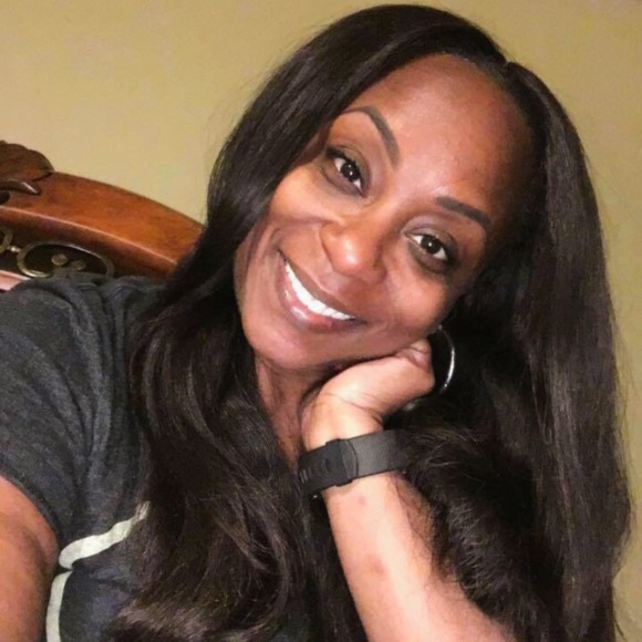 Profile Picture of Patricia Gilliam (@sheisspicy) on Poshmark