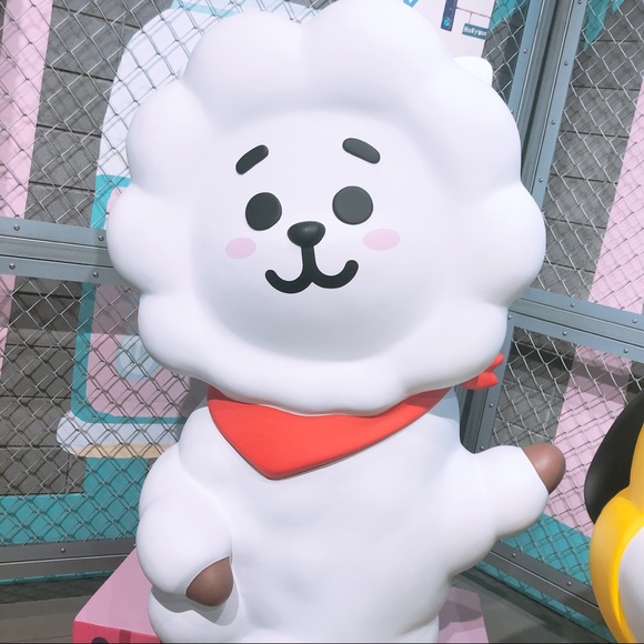 Profile Picture of Kaleth Rodriguez burboa (@kalethrb) on Poshmark