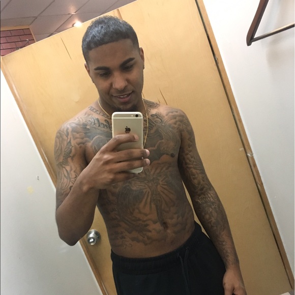 Profile Picture of Andrew Perkins (@yatted12) on Poshmark