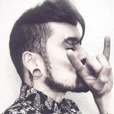 Profile Picture of Michael Barrera (@_MichaelMacabre) on Twitter