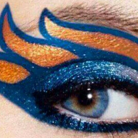 Profile Picture of Chawn Vat (@unochawners) on Poshmark