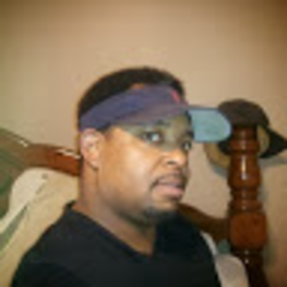 Ellis Cheatwood - Poshmark Profile Picture of Ellis Cheatwood (@ellischeatwood) on Poshmark