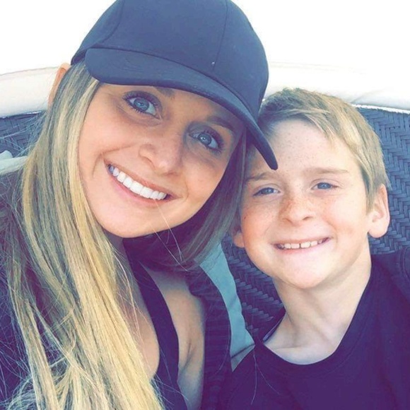 Profile Picture of Bryanna Mccain (@bmccain2019) on Poshmark