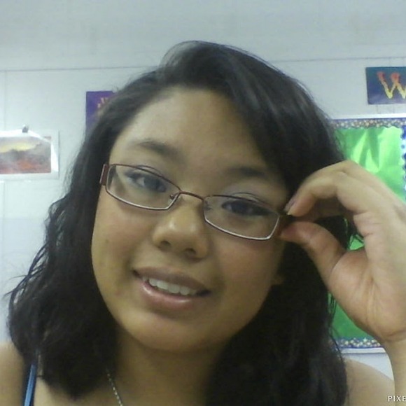 Profile Picture of Lorraine Cabebe (@_itslorii1103) on Poshmark