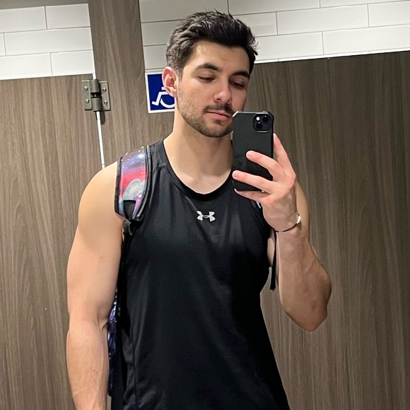 Profile Picture of Isaac Galvez (@igalvez23) on Poshmark