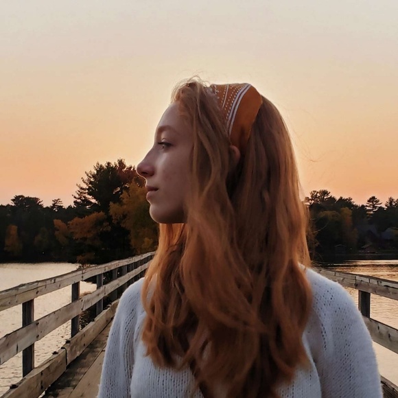 Profile Picture of Arista Detter (@detterarista) on Poshmark