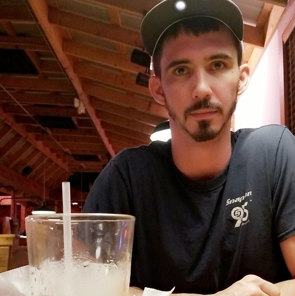 Profile Picture of Tyler Overstreet (@tyler350) on Poshmark