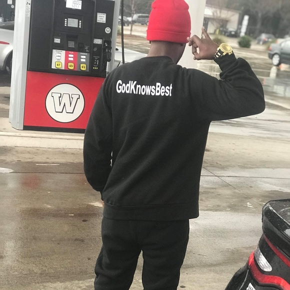 Profile Picture of Tyrell Smith (@tyrell_smith) on Poshmark