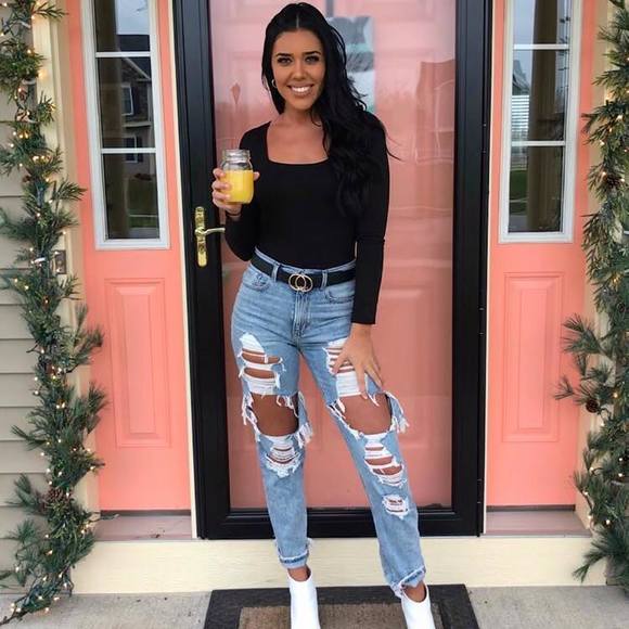 Profile Picture of Ally Cappon (@allycappon) on Poshmark