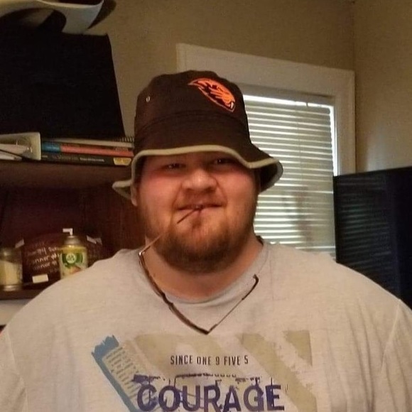 Profile Picture of Jeff Tilkin (@jefftilkin) on Poshmark