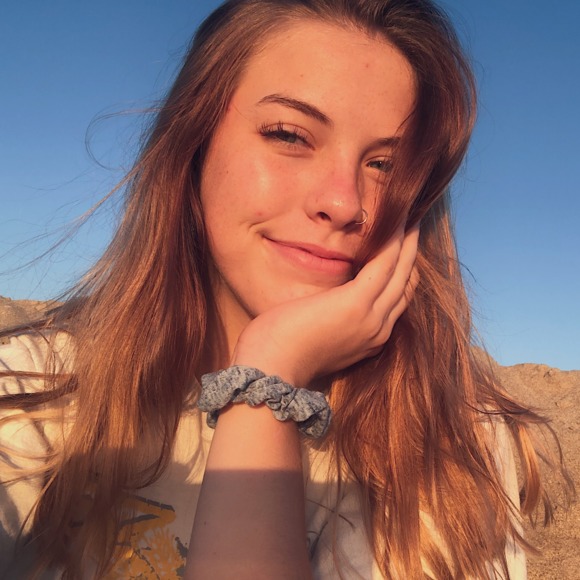 Profile Picture of Brianna Hatch (@briannanicolee_) on Poshmark