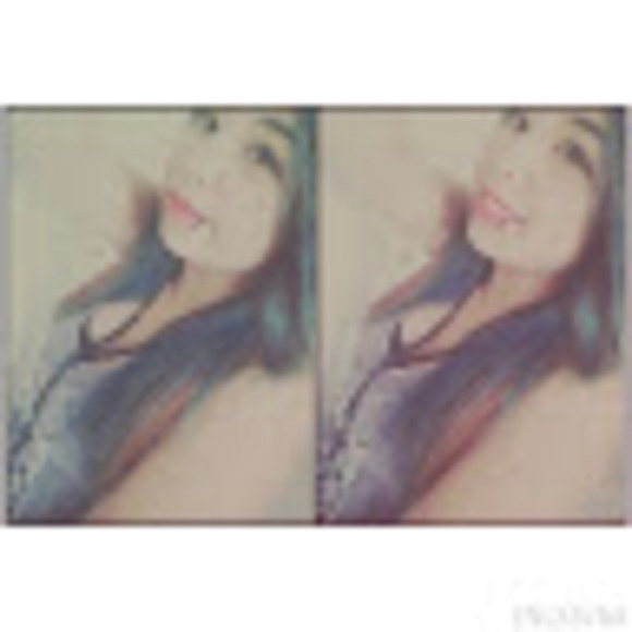 Profile Picture of Yasmina Gonzales (@yasminagonzales) on Poshmark