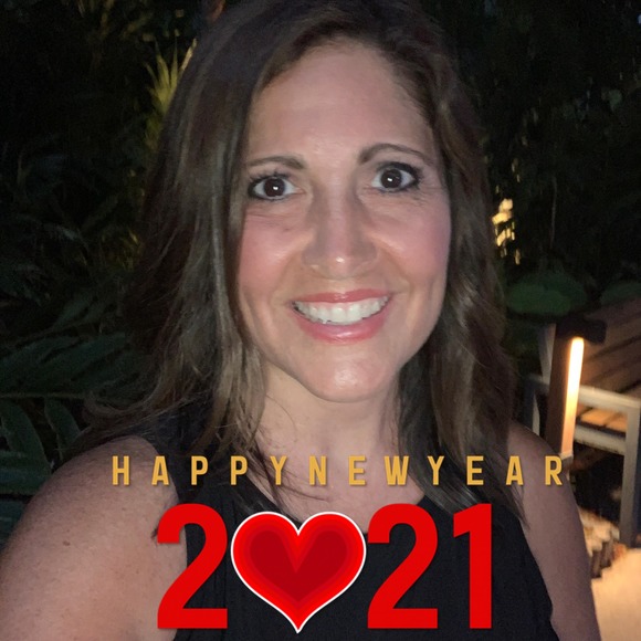 Profile Picture of Kim Purvis-greger (@jkgreger) on Poshmark