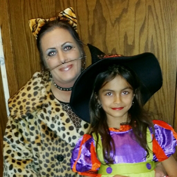 Profile Picture of Jennifer Younggren (@jenyounggren) on Poshmark