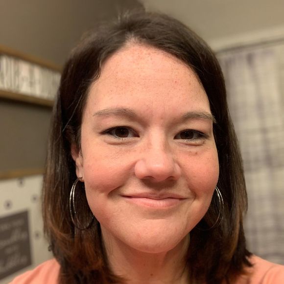 Profile Picture of Amanda Arrowsmith (@amandajo_7) on Poshmark