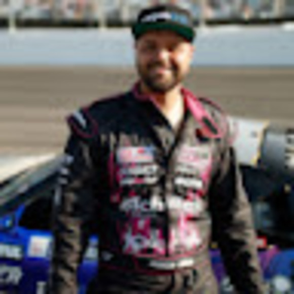 Profile Picture of Dustin Miles (@dmilesracing) on Poshmark