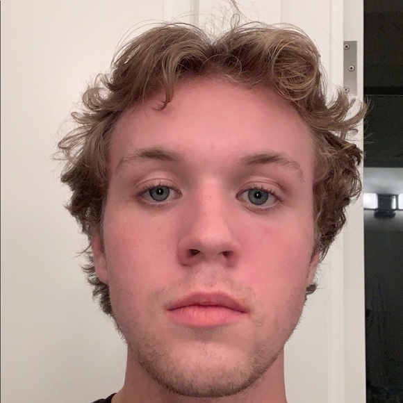 Evan Czerwinski - Poshmark Profile Picture of Evan Czerwinski (@evanczerwinski) on Poshmark