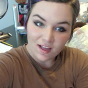 Profile Picture of Chloe Devine (@superchillpocky) on Youtube