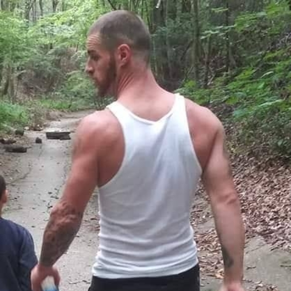 Profile Picture of Derek Havard (@derekhavard339) on Poshmark