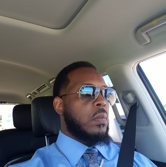 Profile Picture of Aaron Johnson (@aaronjohnson629) on Poshmark