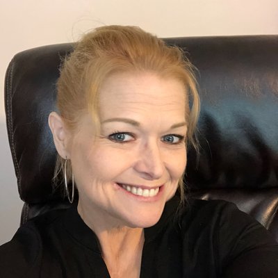 Profile Picture of Shawna G Hart (@littlehart7) on Twitter