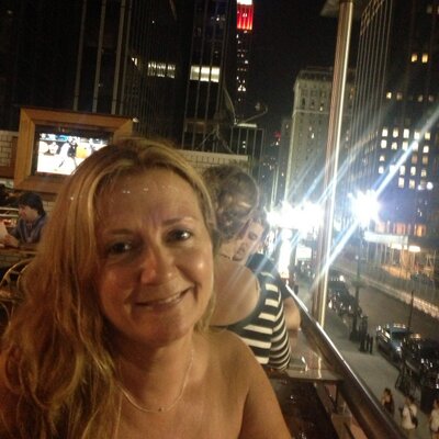 Profile Picture of Renee Knight (@reneeknight1988) on Twitter