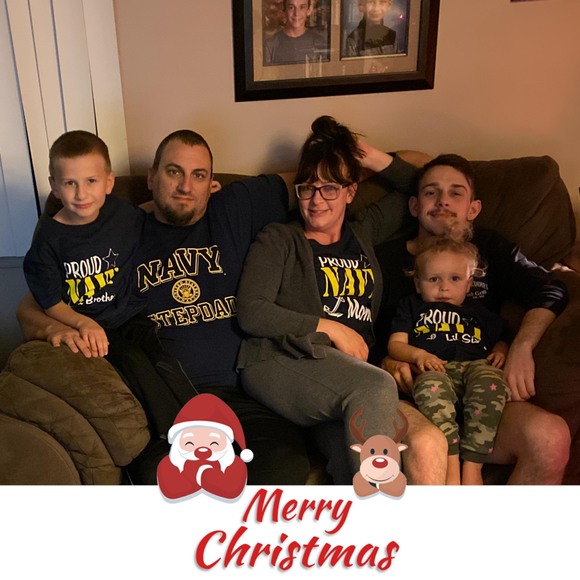 Profile Picture of Mindy Torney (@mindy000) on Poshmark