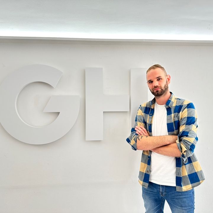 Profile Picture of John De Decker GuyHoquet Douai (@johndedecker) on Tiktok